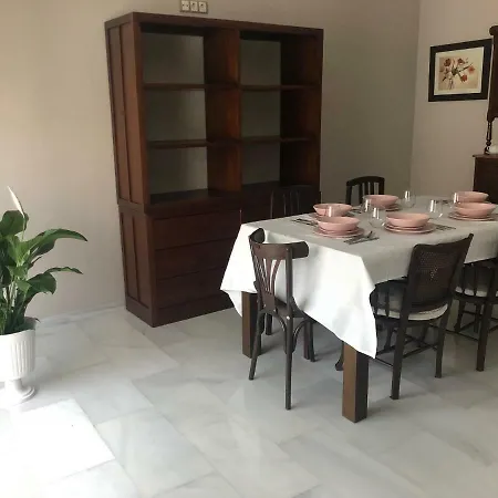 A 70 M. De La Juderia * Córdoba